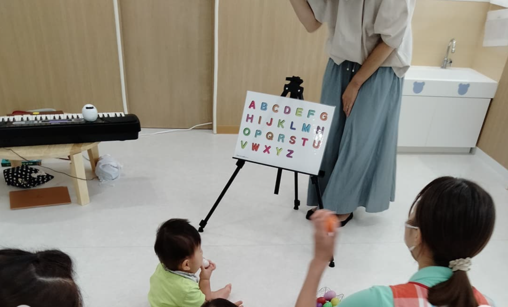 毎月英語リトミック♪